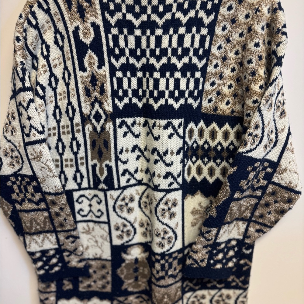 Huntington Ridge Black‎ and Cream Sweater - Picture 8 of 9